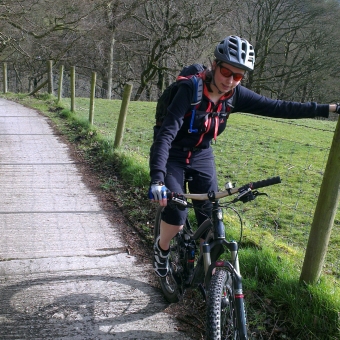 Jennifer, trying to get used to the clipless pedals!